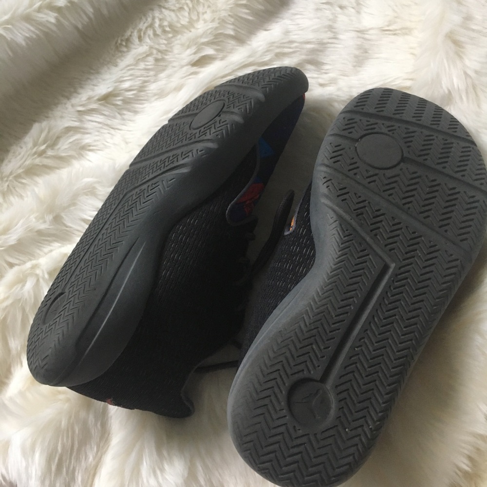 Jordan sneakers - Picture 2 of 5
